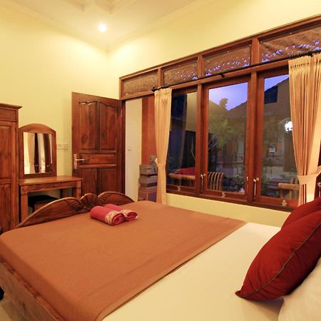 Kt. Kuaya Home Stay Ubud Rum bild